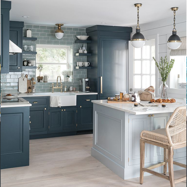 Blue and whtie kitchen